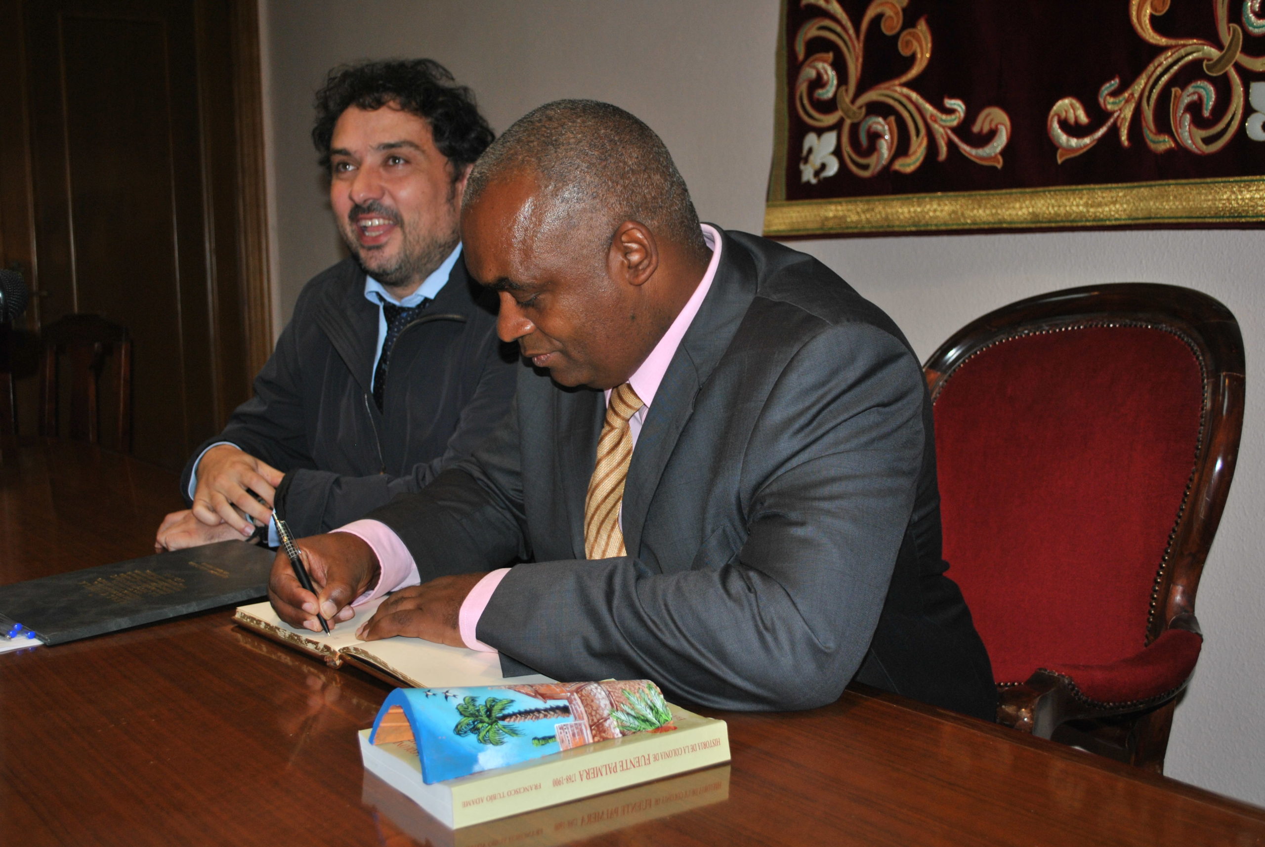 El alcalde de Cidade Velha, Cabo Verde, visita Fuente Palmera para promover la inversión 1