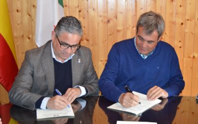 FRANCISCO J. RUIZ Y JOSÉ M. PEDROSA FIRMAN EL CONVENIO DE SEGREGACIÓN DE FUENTE CARRETEROS