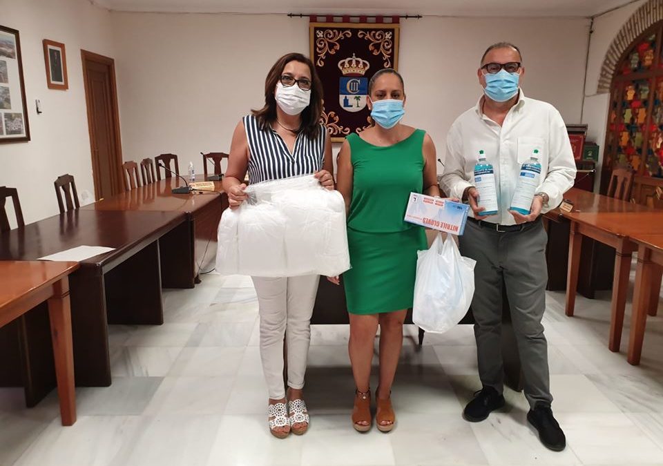 ENTREGA DE EPIs A LA ASOCIACIÓN DE ALZHEIMER
