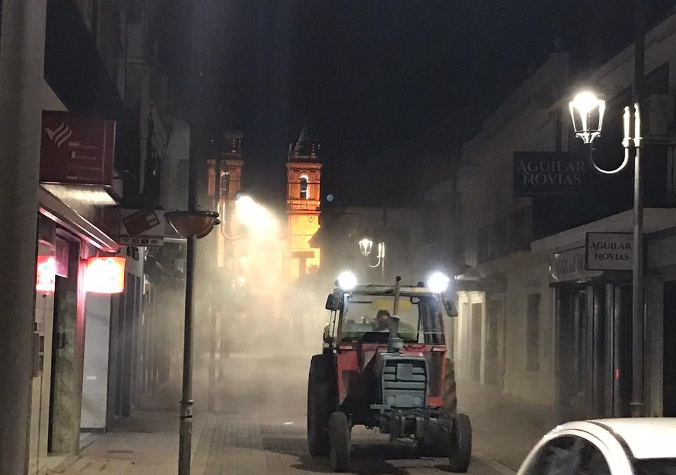 EL AYUNTAMIENTO RETOMA LA FUMIGACIÓN CON LOS AGRICULTORES