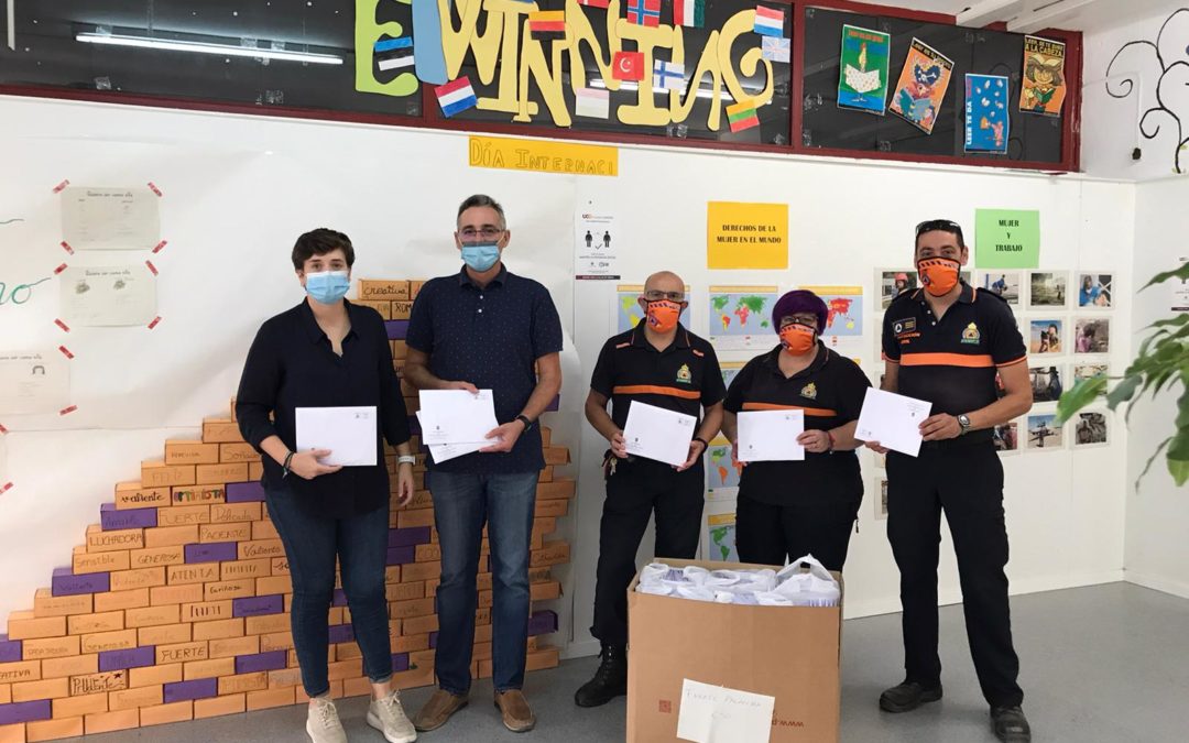 ENTREGA DE 1.100 MASCARILLAS EN EL IES COLONIAL
