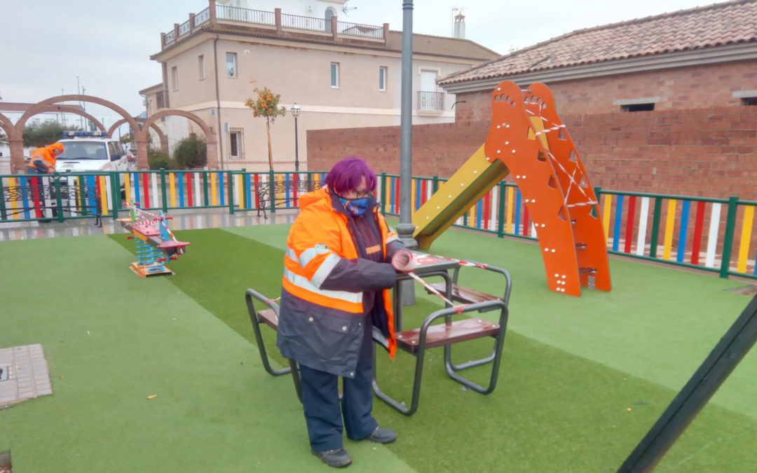 PRECINTADO DE LOS ELEMENTOS INFANTILES DE PARQUES Y PLAZAS