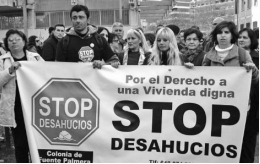 PLATAFORMA STOP DESAHUCIOS. COLONA DEL AÑO 2013
