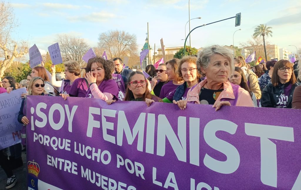 La Diputación reconoce a La Colonia de Fuente Palmera por el movimiento feminista con los premios ‘Córdoba en Igualdad’