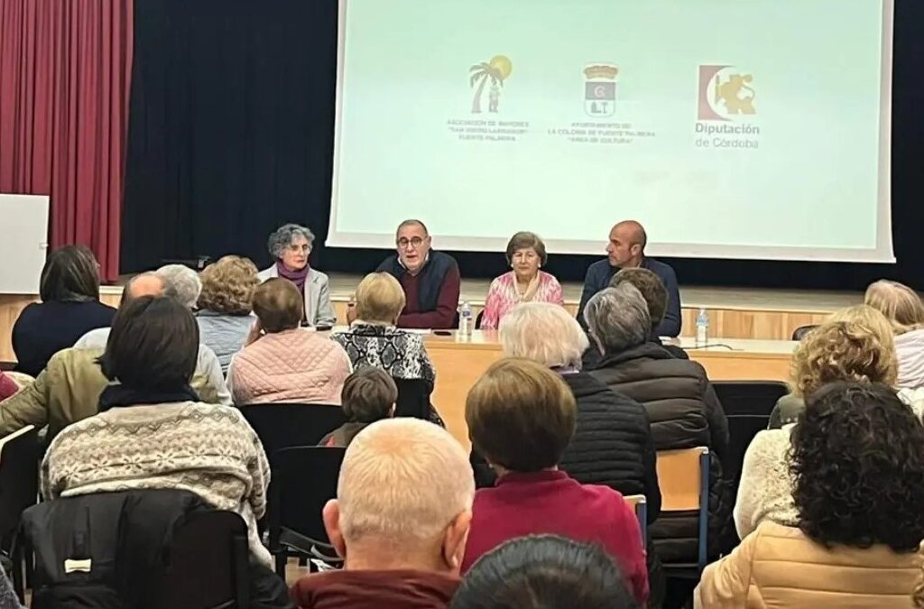 El concejal de Cultura participa en la presentación de un vídeo de la Asociación de Mayores San Isidro Labrador sobre la historia de La Colonia