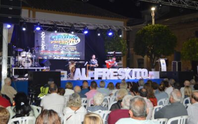 El VIII Festival La Colonia al Freskito llena la Plaza Real